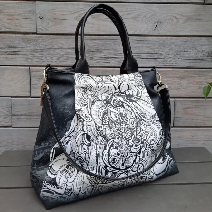 Patrizia - černá s černobílými ornamenty - Image 2