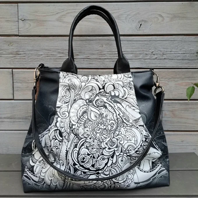 Patrizia - černá s černobílými ornamenty - Image 3